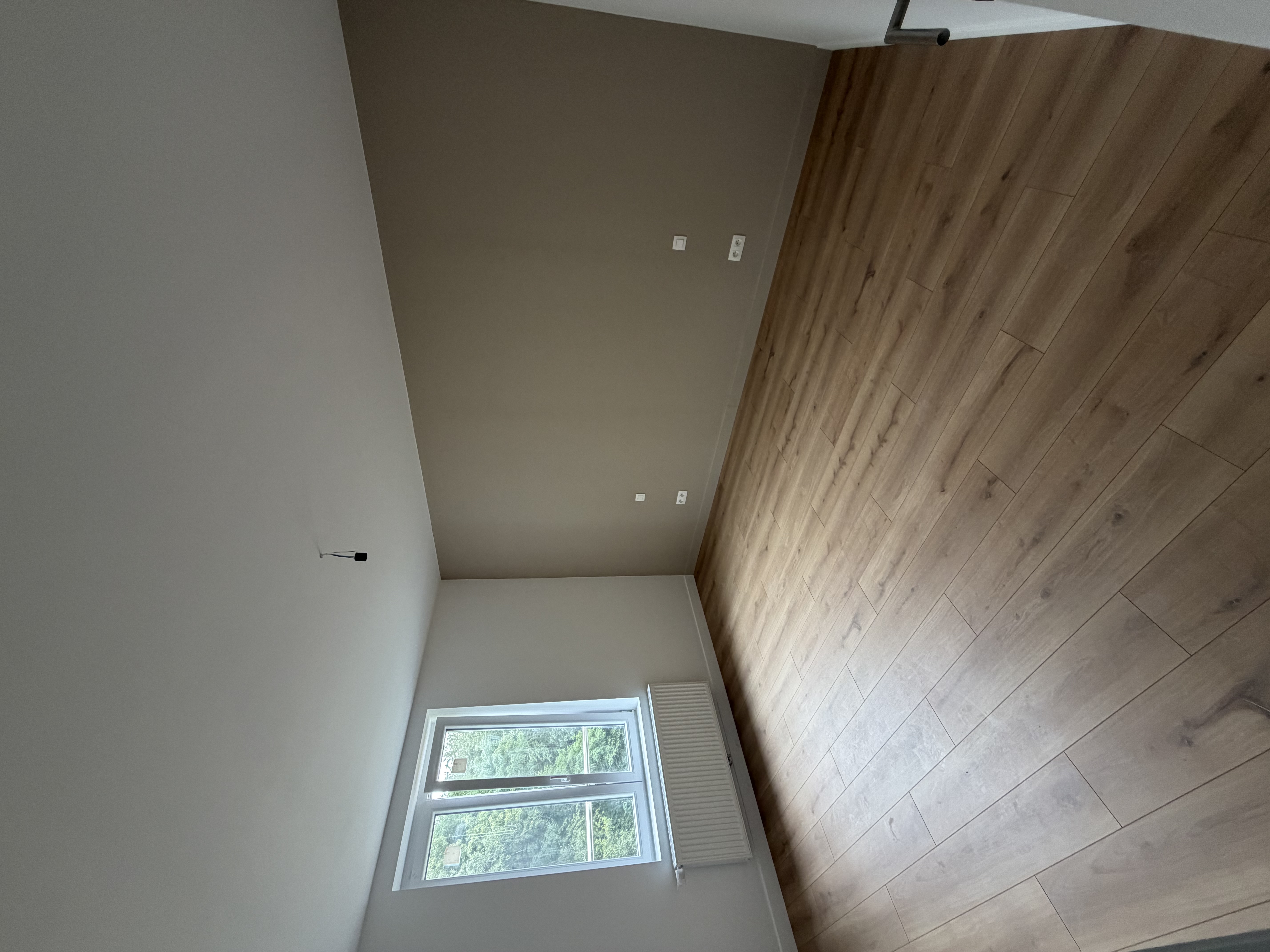 Chambre 1 étage 1 — Logement à louer à Charleroi