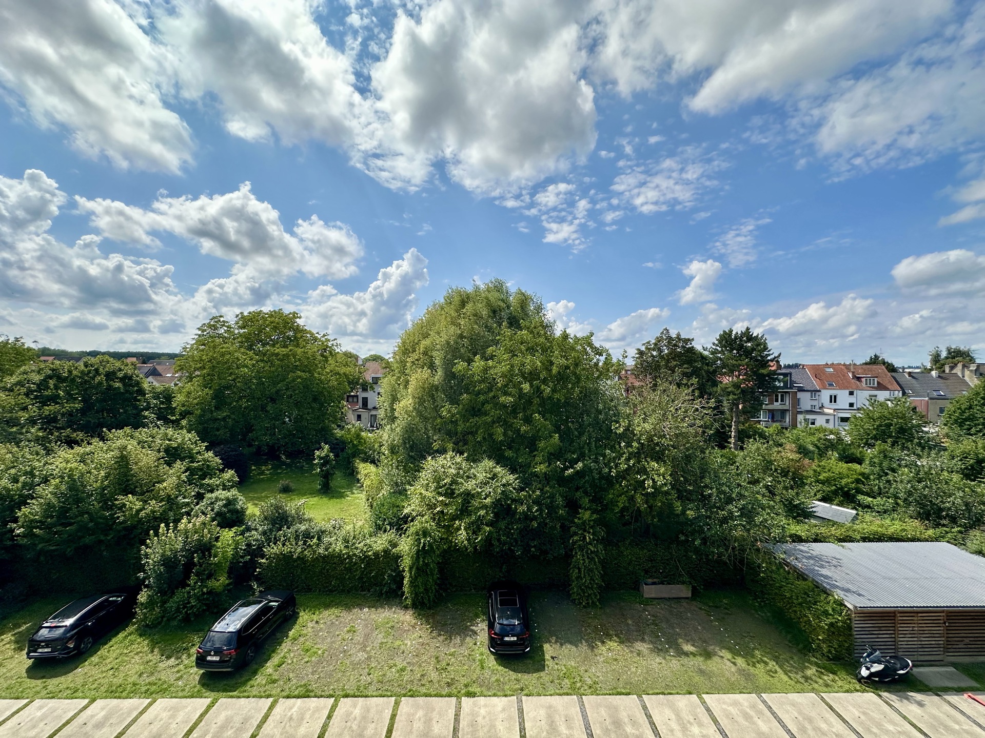 appartement 1.290 € Uccle Fleurbeekstraat 14 - 1180 Uccle Stalle | Bathim vous présente ce lumineux appartement 2 chambres, au rez-de-chaussée d'un immeuble récent avec ascenseur. Situé à proximité de — Logement à louer à Brussels