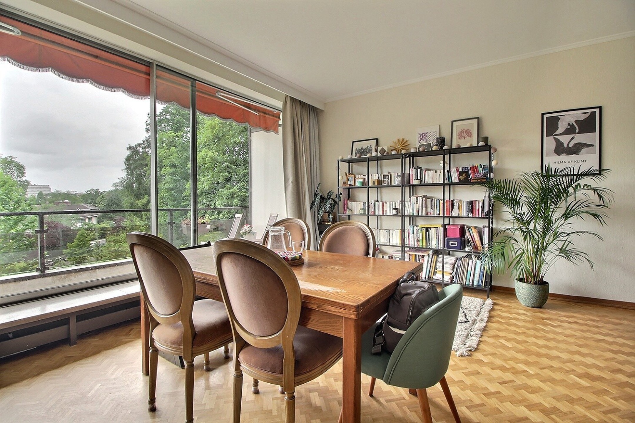 appartement 1.600 € Ixelles Avenue d'Italie 30 - 1050 Ixelles Venez découvrir ce magnifique appartement, Avenue d’Italie, au sein d'un immeuble bien entretenu, dans un quartier calme et vert, sit — Logement à louer à Brussels
