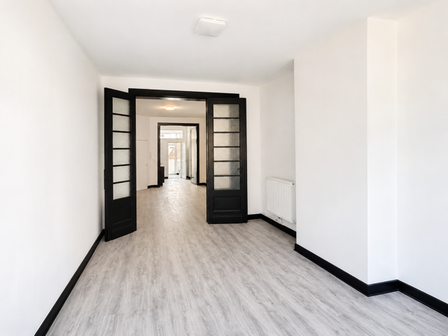 Pieter 16 - Appartement rénové 1 chambre — Appartement à louer à Forest