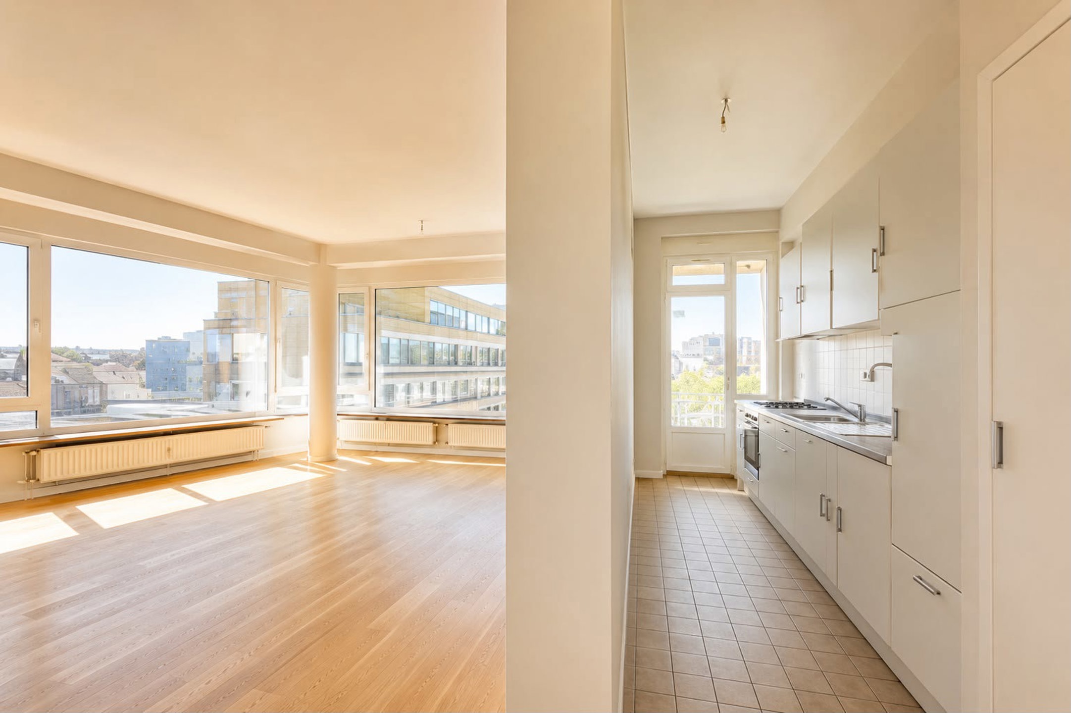 appartement 1.395 € Ixelles Place Flagey 21 - 1050 Ixelles Appartement 2 chambres avec terrasses – Place Flagey Idéalement situé au cœur de la Place Flagey, au 6ᵉ étage d’un élégant immeuble, ce bel a — Logement à louer à Brussels