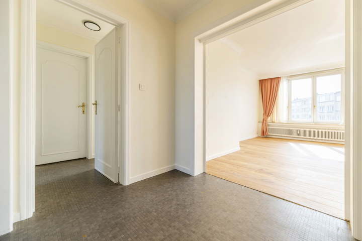 Lumineux Appartement 2 Chambres — Appartement à louer à Woluwe-Saint-Lambert