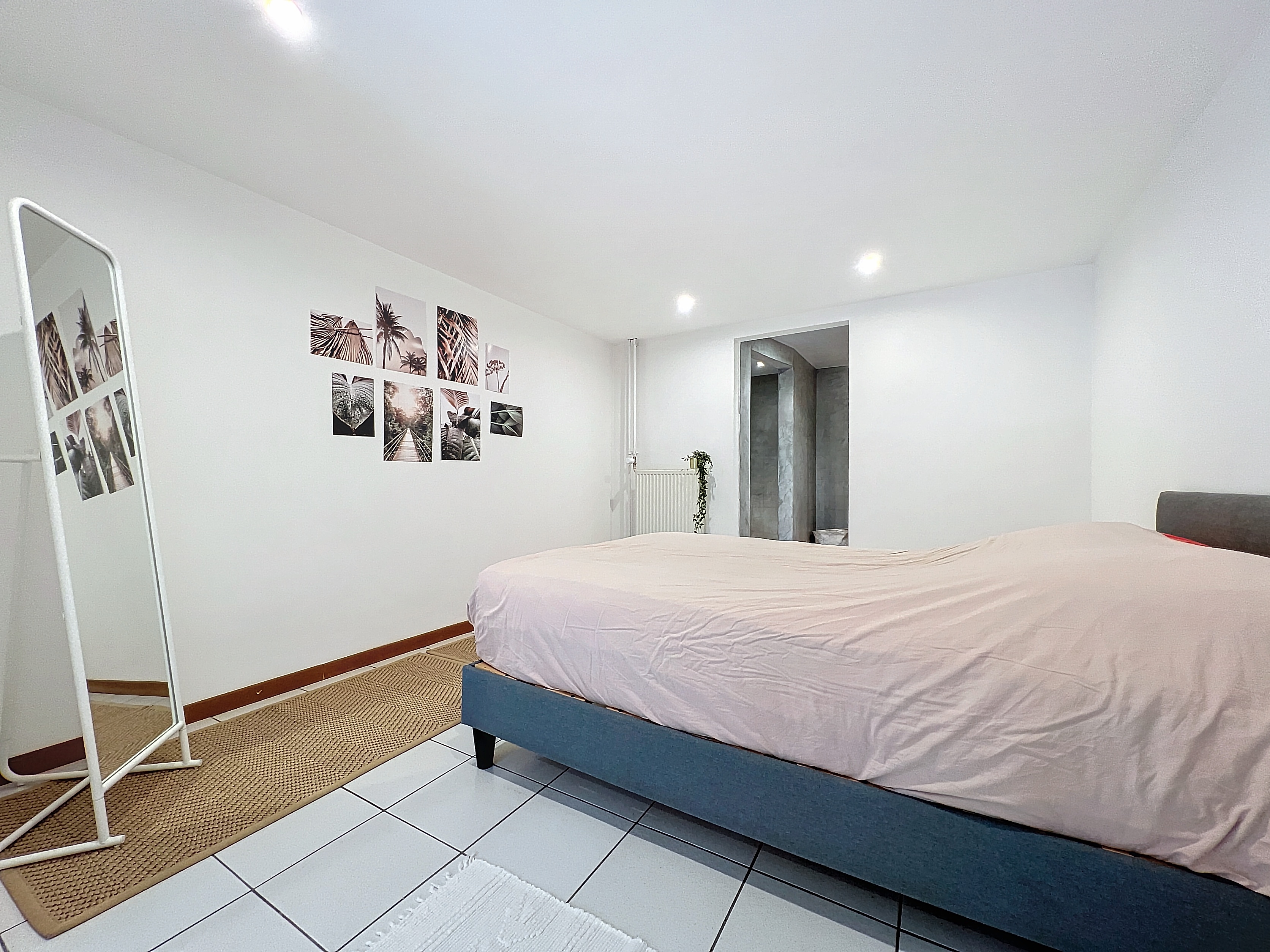 Versailles — Logement à louer à Ixelles