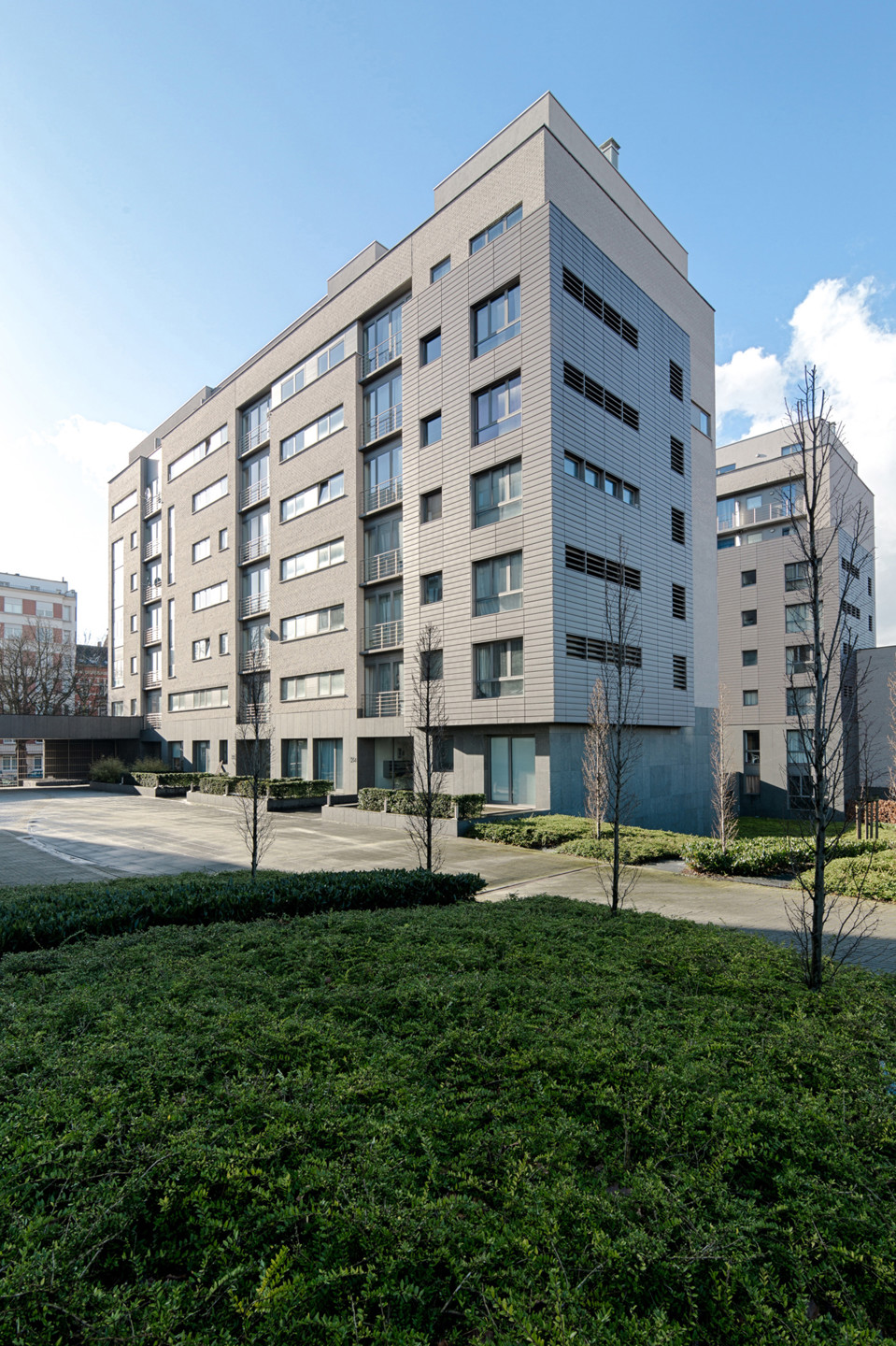 appartement 1.125 € Schaerbeek Boulevard Lambermont 222 - 1030 Schaerbeek **Lumineux appartement 2 chambres avec terrasse** Bathim vous présente ce lumineux appartement de **±100 m² avec terrasse**, s — Appartement à louer à Brussels