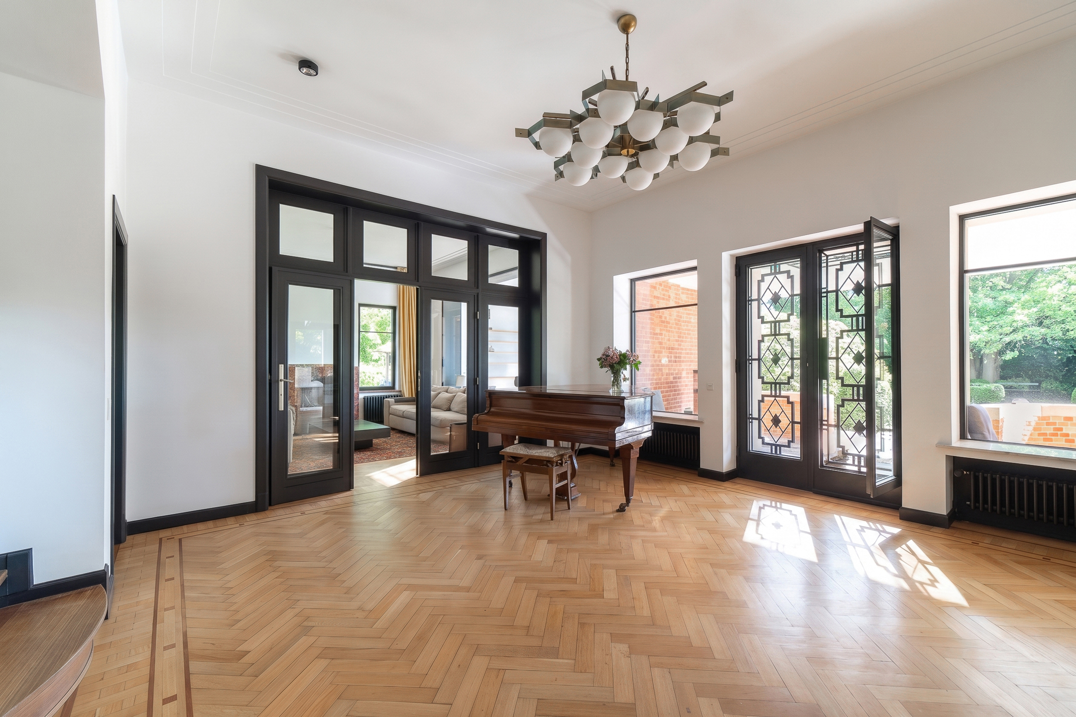 maison 9.000 € Rhode-Saint-Genèse Avenue des Trembles 11 - 1640 Rhode-Saint-Genèse Rhode-Saint-Genèse | Somptueuse villa Art Déco rénovée | ±790 m² | 5 chambres À la lisière de la Forêt de Soignes, da — Maison à louer à Brussels