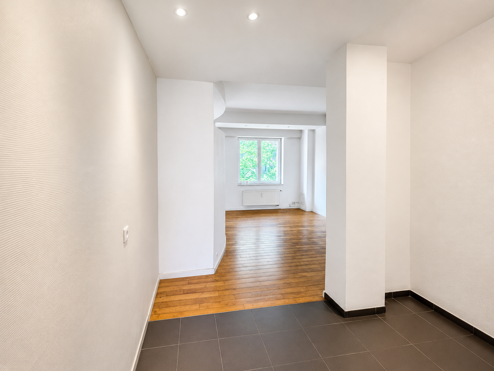 Ixelles - Studio lumineux — Studio à louer à Ixelles